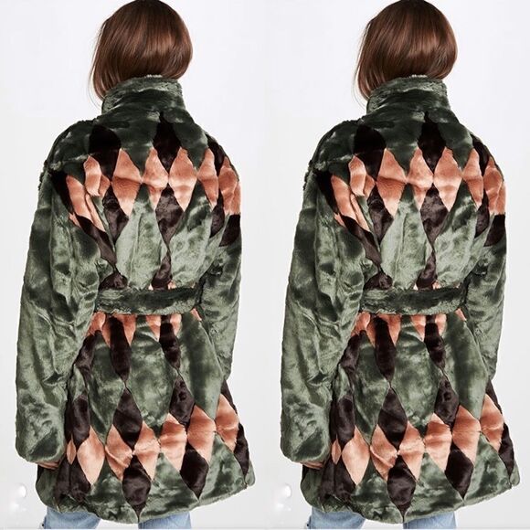 New Antik Batik
Khalim Coat   - Picture 6 of 8